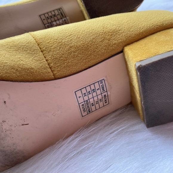 Forever 21 Block Heels Velvet Yellow Mustard Sz 7 - Picture 5 of 8